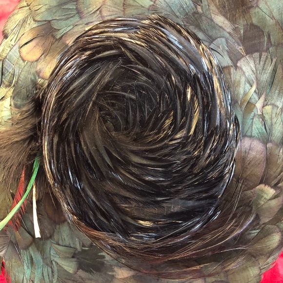 Circa 70’s ladies all feather brim hat. Fits most. - Picture 6 of 8